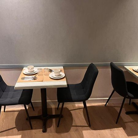 Merryl Hotel Париж Екстериор снимка