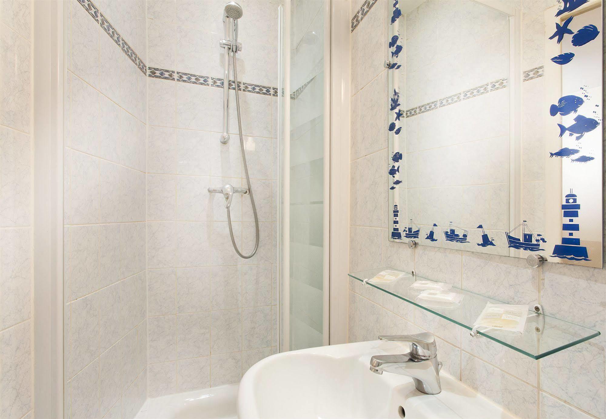 Merryl Hotel Париж Екстериор снимка