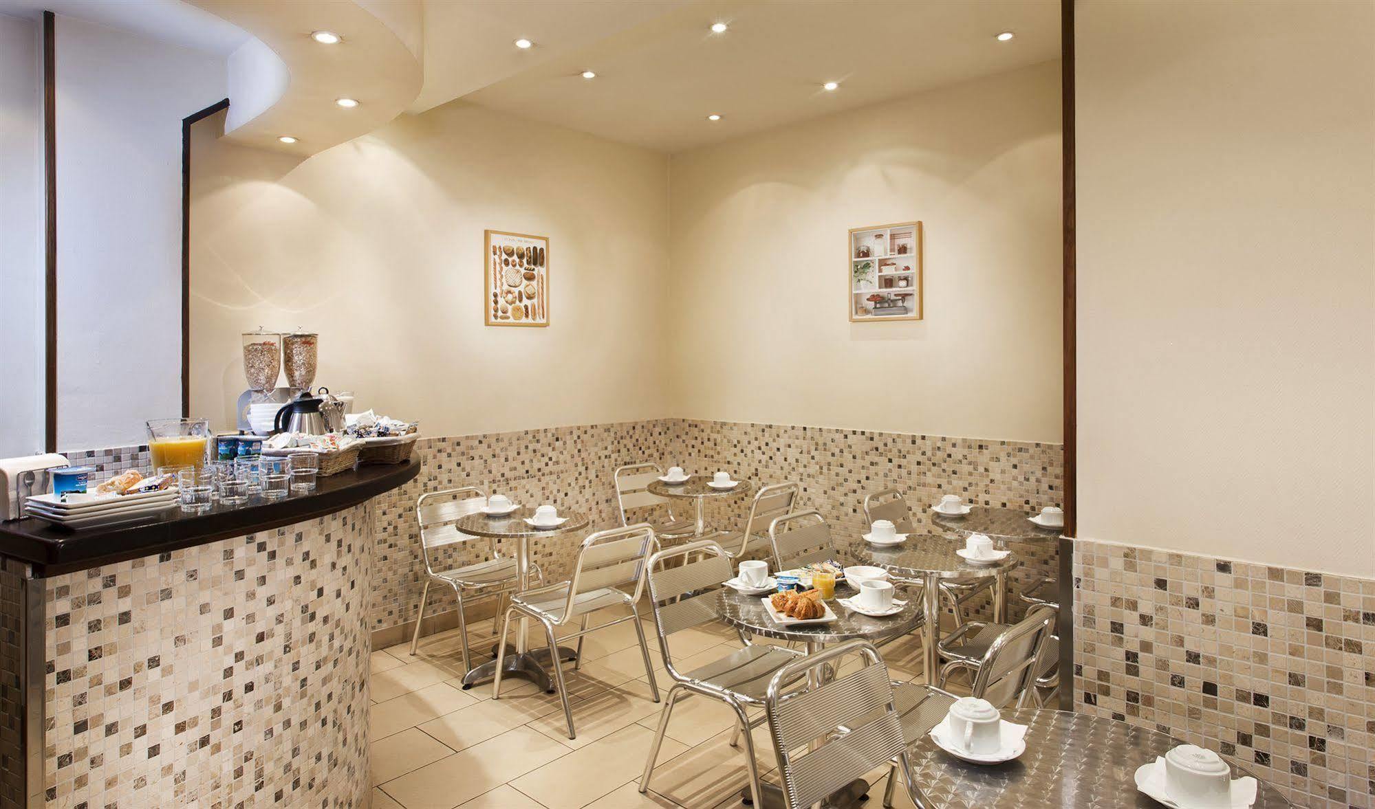 Merryl Hotel Париж Екстериор снимка